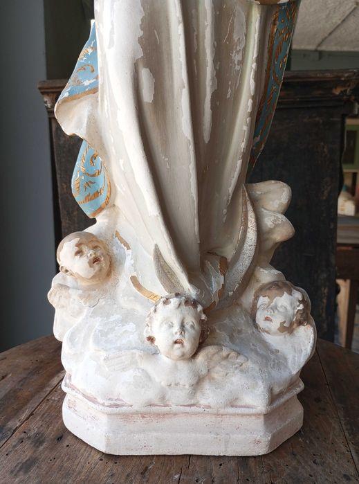 Antiga escultura em gesso Nossa Senhora da Conceição