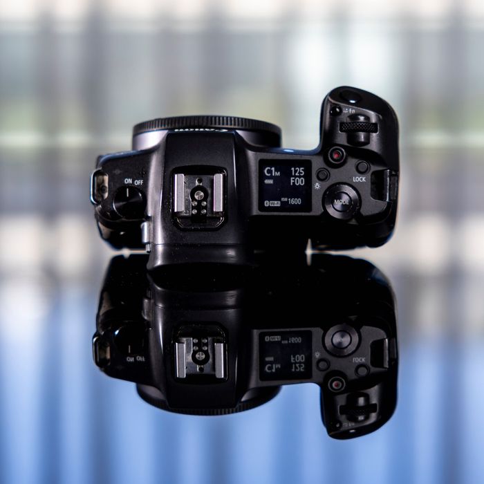 Canon EOS R - Corpo - Sensor Full Frame de 30,3 MP