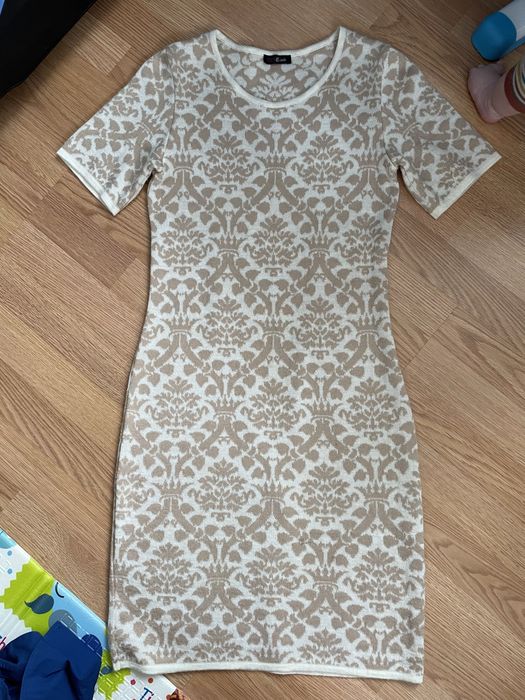 Вʼязана сукня