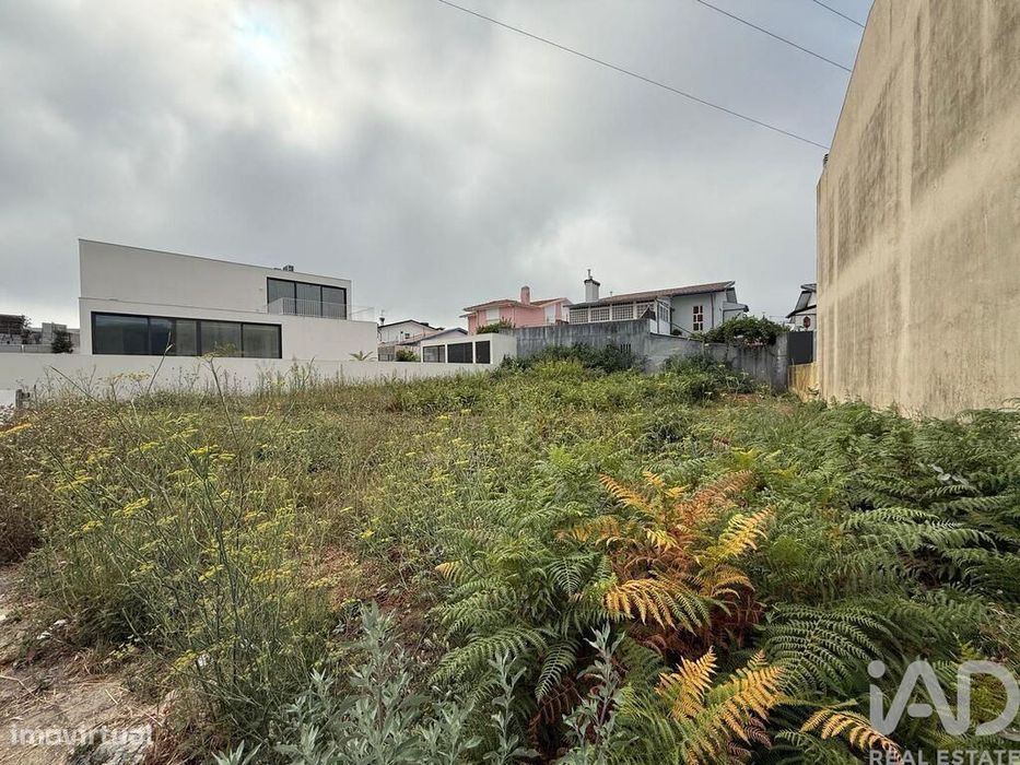 Terreno em Alvarelhos e Guidões de 181,00 m2