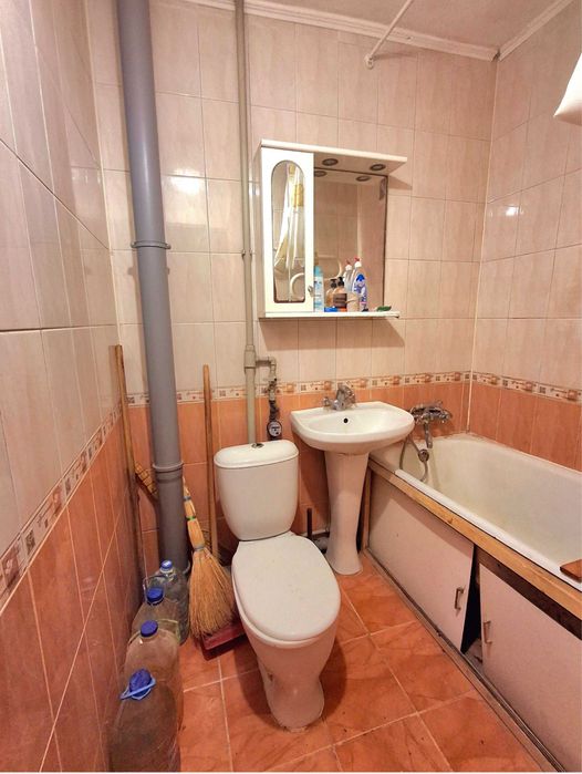 Продаю 2 квартиру Колос!