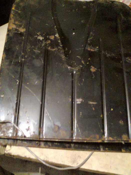 Металеві снігові лопати