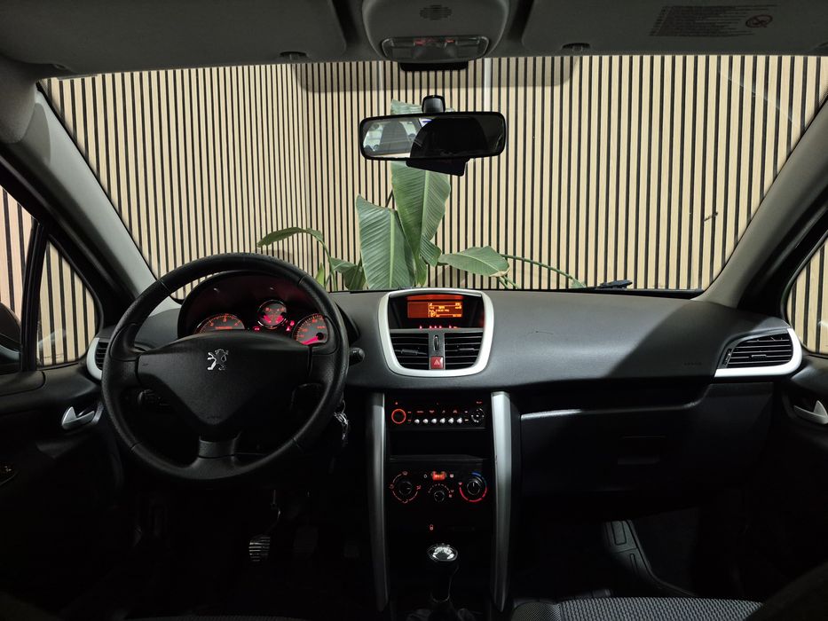 Peugeot 207 1.4HDI - 142.000KM | GARANTIA | NACIONAL