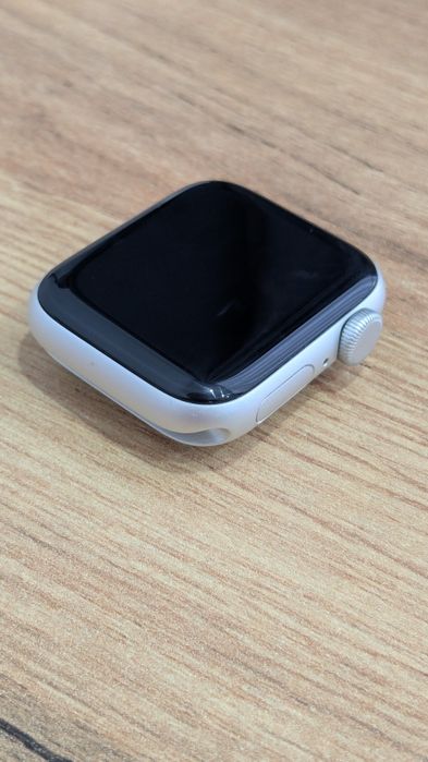 Apple watch se (2nd Gen)  40 mm