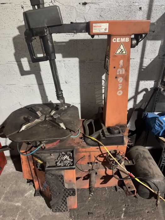 Montazownica do opon CEMB 5M930