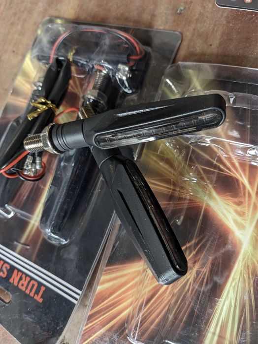 Повороты мотоцикла скутера светодиодные  новые