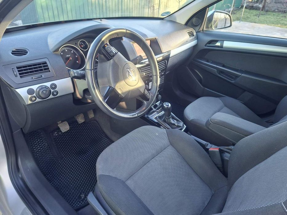 Opel Astra H, 2010 рік
