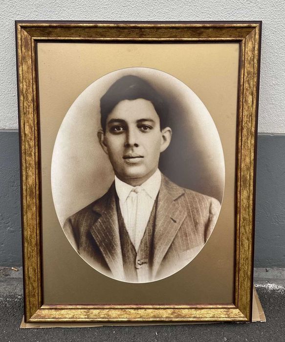 Moldura Grande Madeira Dourada Perfeito Estado