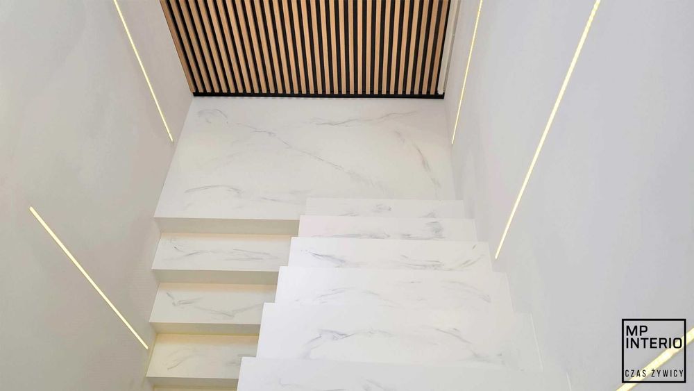 Wykonujemy podłogi posadzki żywiczne i mikrocement, żywice w garażu.