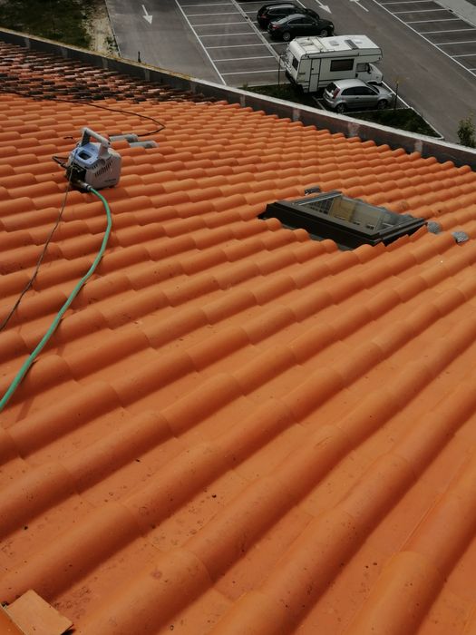 Pinturas interiores e exteriores lavagem de telhados