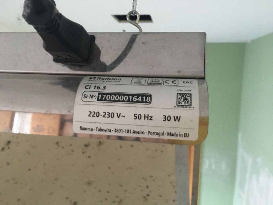 Captador de insetos de teto