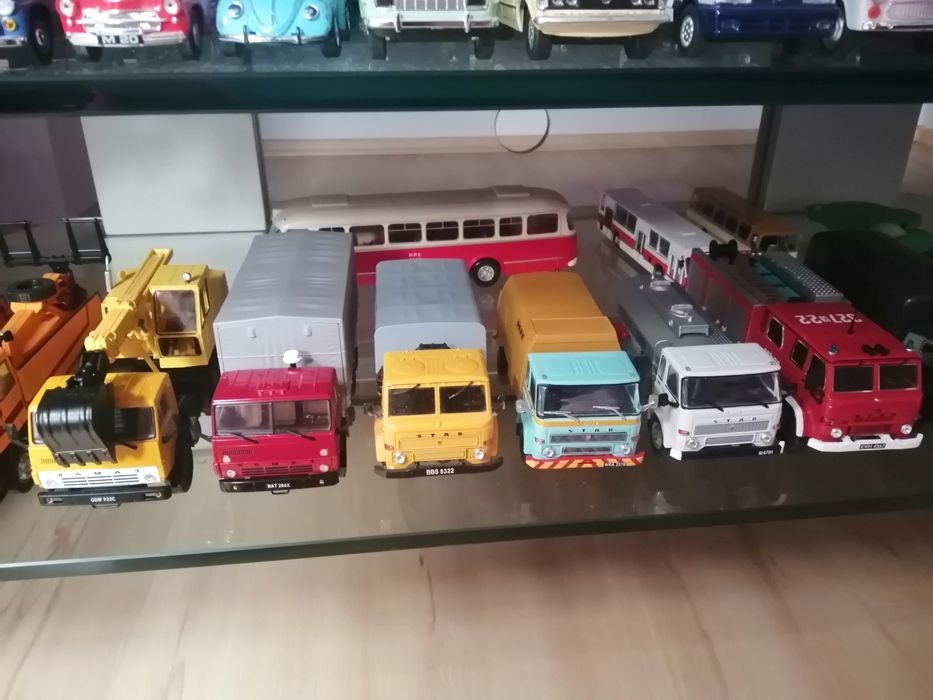 Kolekcja PRL samochody