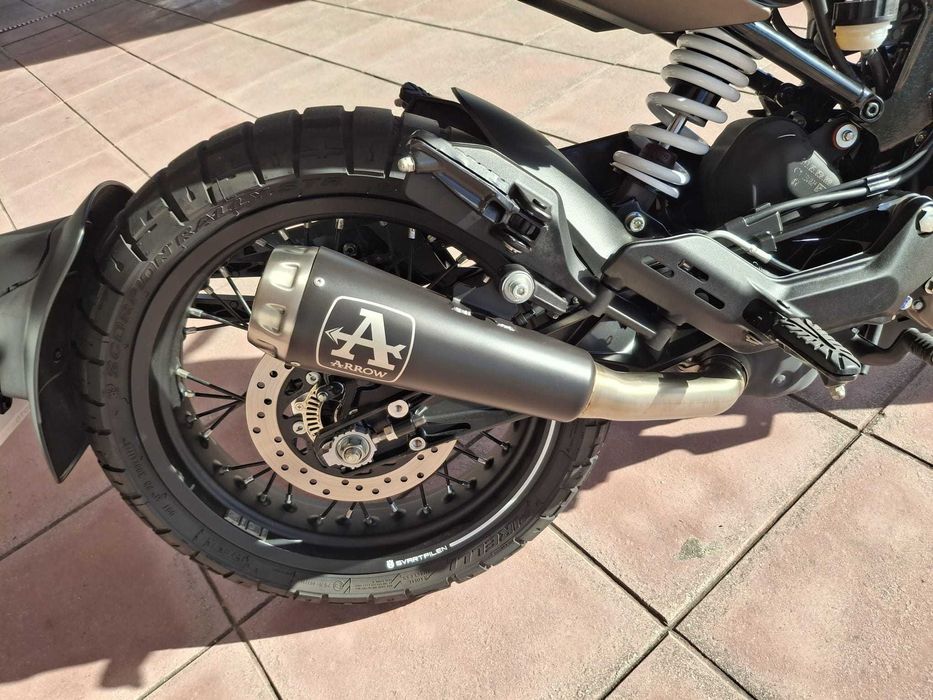 Vendo Husqvarna Svartpilen 125