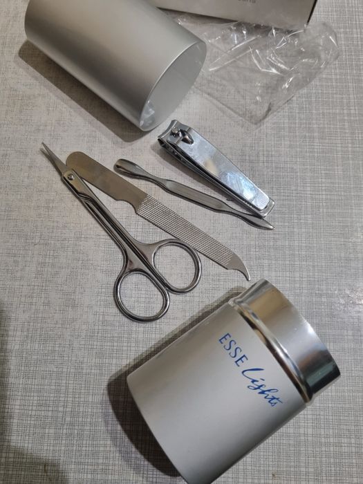 Манікюрний набір ESSE light Виробник Корея