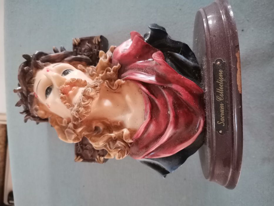 Objetos religiosos / Jesus na cruz e nossa senhora