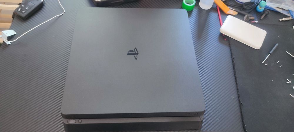 Playstation 4 Slim para peças ou arrumar