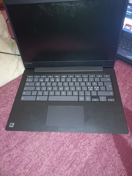 Продам ноудбук s330ленова современный почти новый под востановления