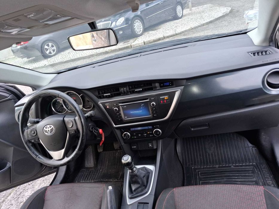 Toyota Auris Touring Sports