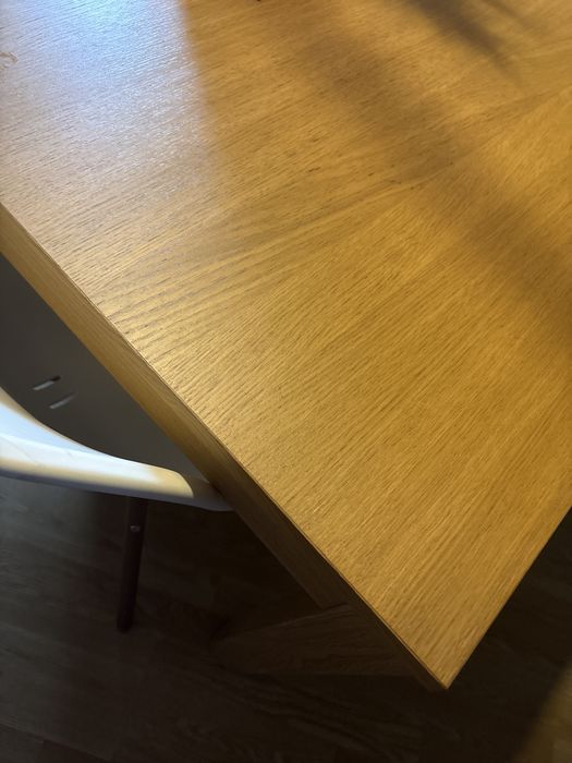 Mesa de sala com quatro cadeiras