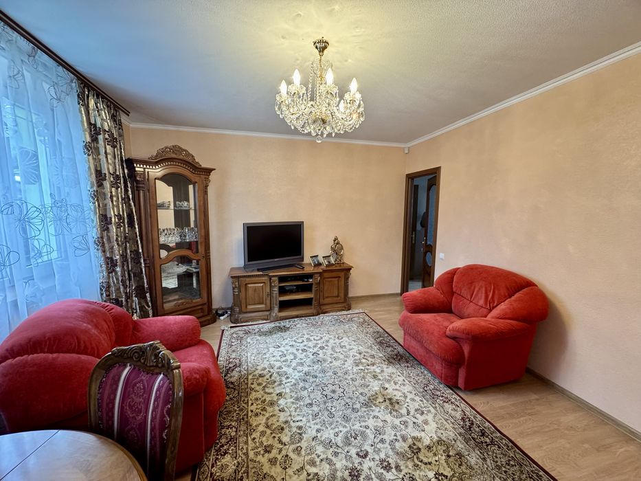 Будинок, 4- кімн, вул. Заставнянська (р-н Фільмобази)