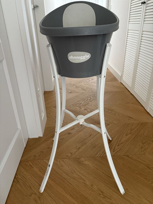 Wanna dla niemowlaka shnuggle ze stojakiem szara