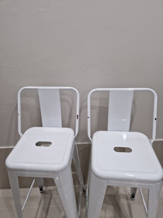 Conjunto 2 bancos Encosto Brancas