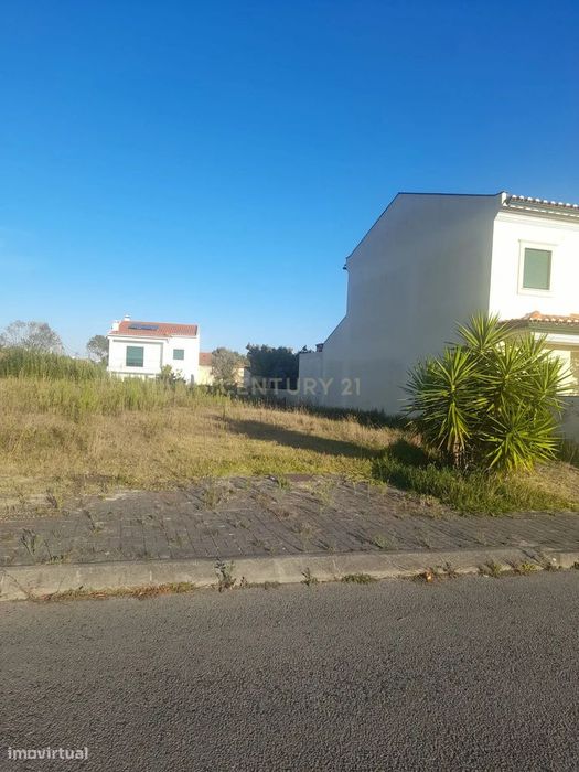 Terreno para Construção de Moradia em Urbanização próxima do Centro da