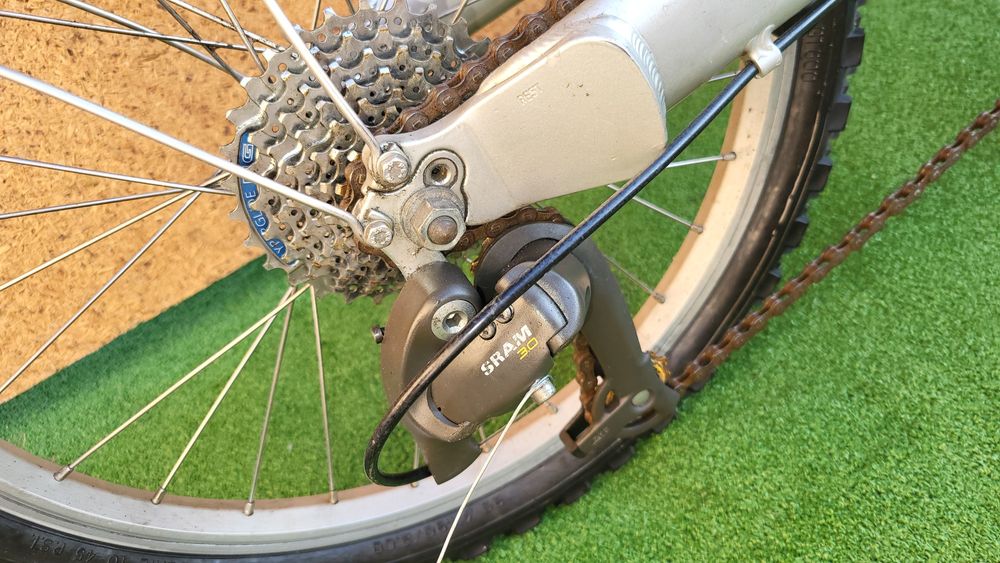 Велосипед Giant Revive /  Sram