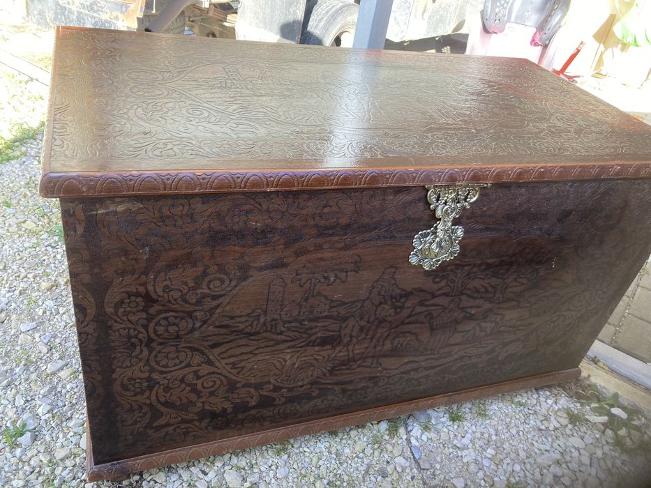 Mala de madeira em bom estado