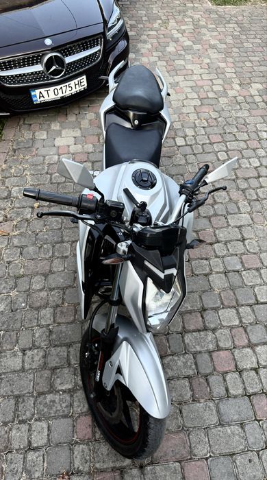 Loncin CR-250.