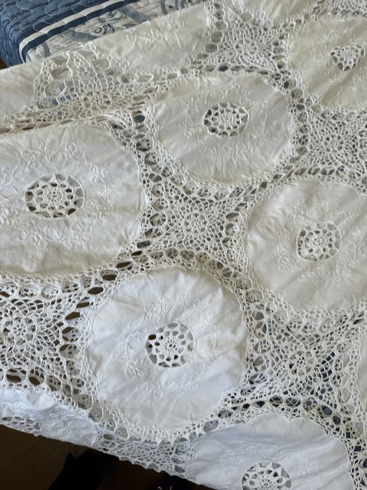 Conjunto de toalhas de mesa e colcha em linho