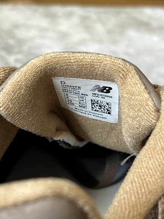 New Balance 9060 Castanhos