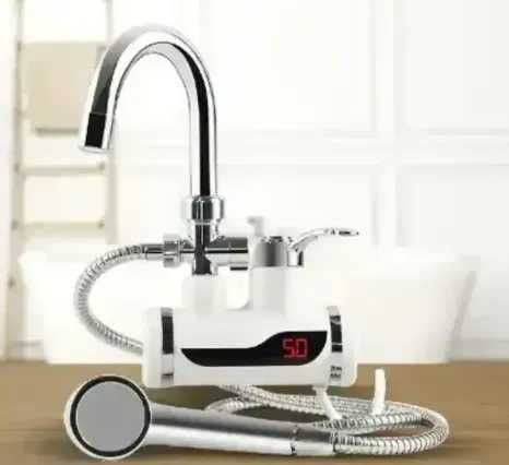 Электрический проточный водонагреватель кран смеситель с душем