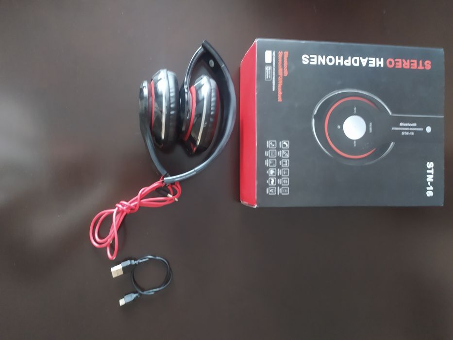 Навушники JBL в гарному стані