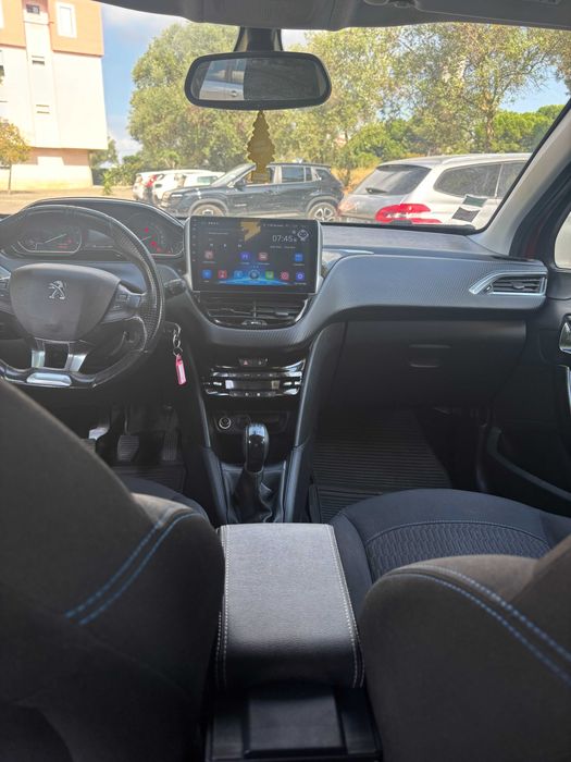 Peugeot 208 Impecavel