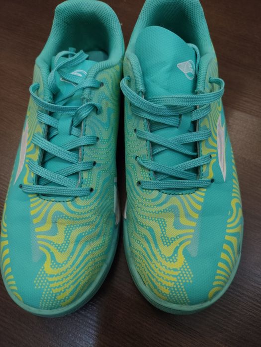 Сороканіжки Joma