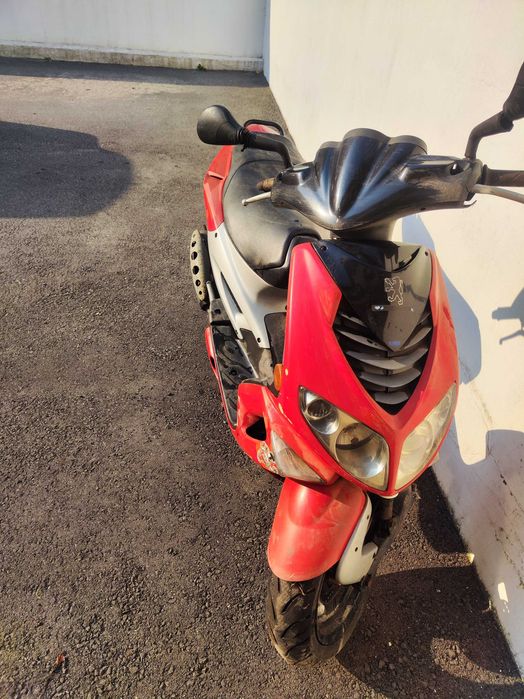 Scooter Peugeot 125