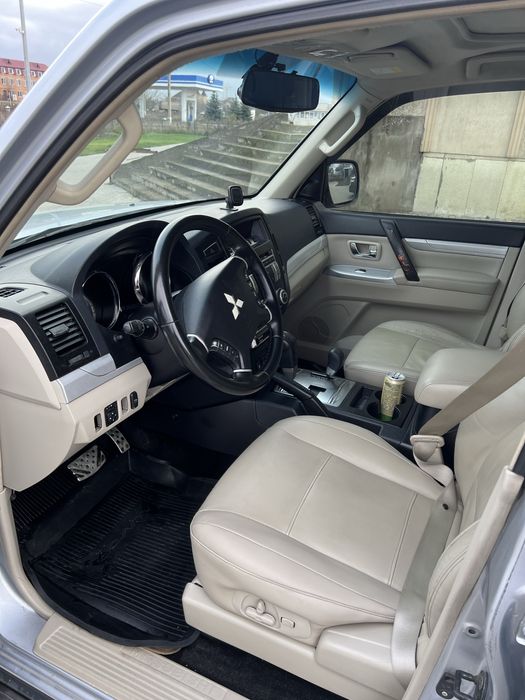 mitsubishi  pajero  2007 року