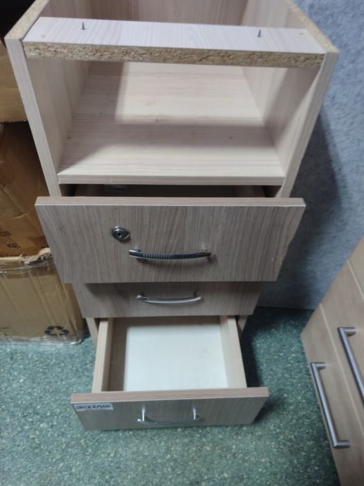 Тумба офісна  під столешню 76х62х40 см