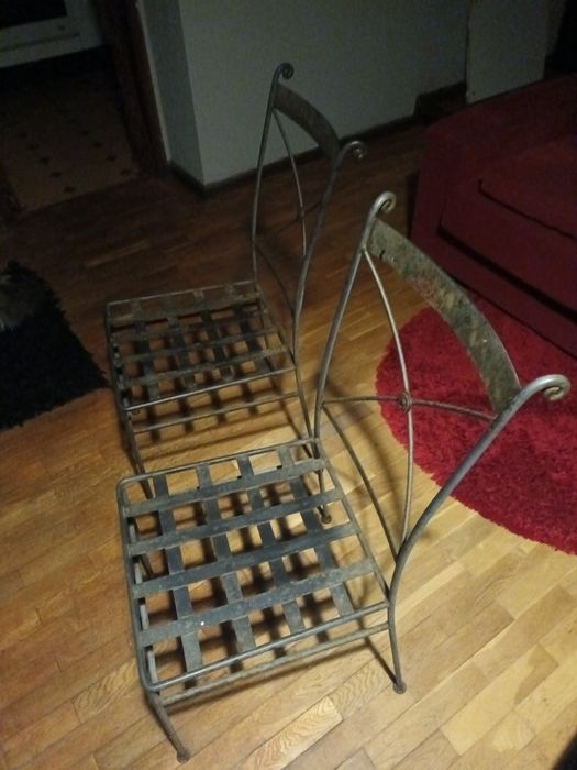 2  Cadeiras em ferro