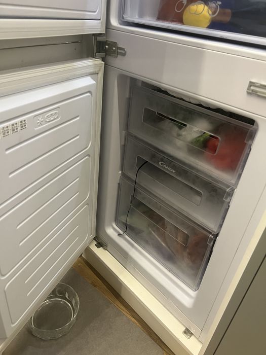 Frigorífico Combinado Encastrável Candy