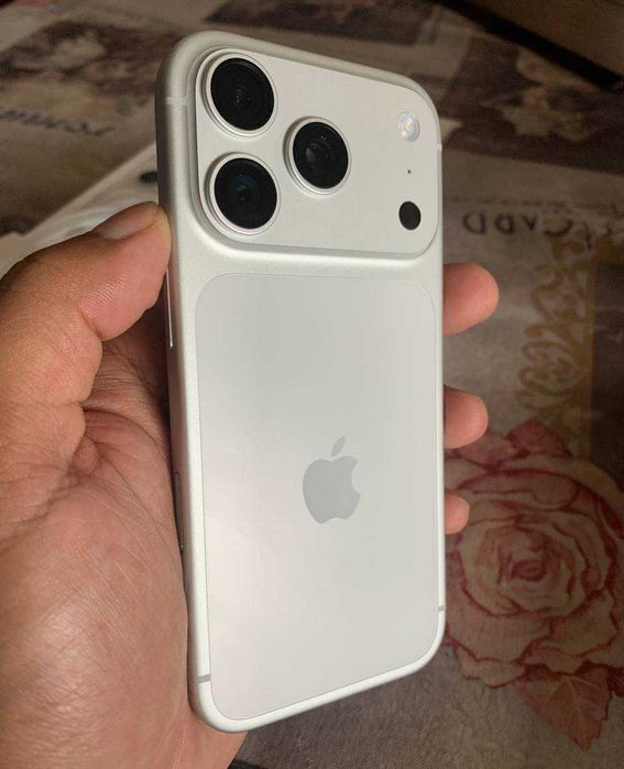 iPhone 17 Pro Max – Brand New and Sealed, 3-Year Warranty64729438343426121