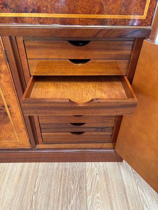 Aparador em raiz de nogueira com gavetas para faqueiro