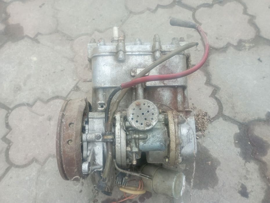 Двоциліндровий двигун бензиновий