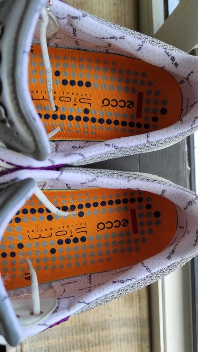 Яркие женские кроссовки Ecco Biom Trainer