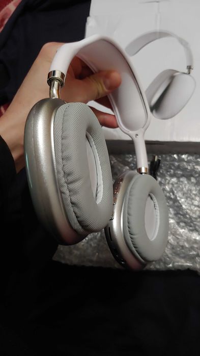 Наушники P9 беспроводные bleetoothSd карта 3,5 Audio новые