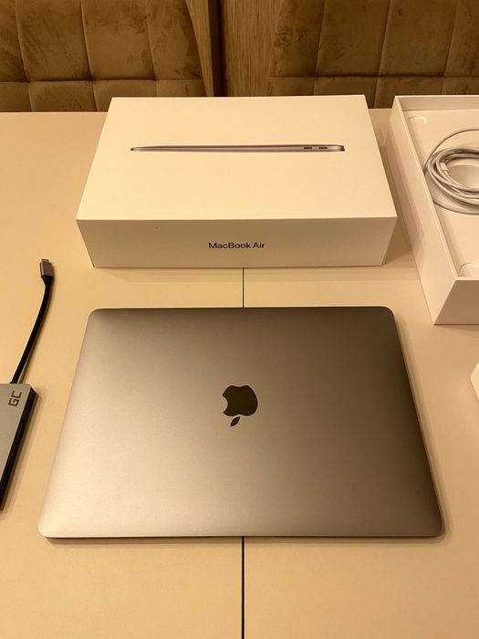 MacBook Air M1 2020 • 8GB RAM • 256GB SSD • Komplet + HUB USB-C