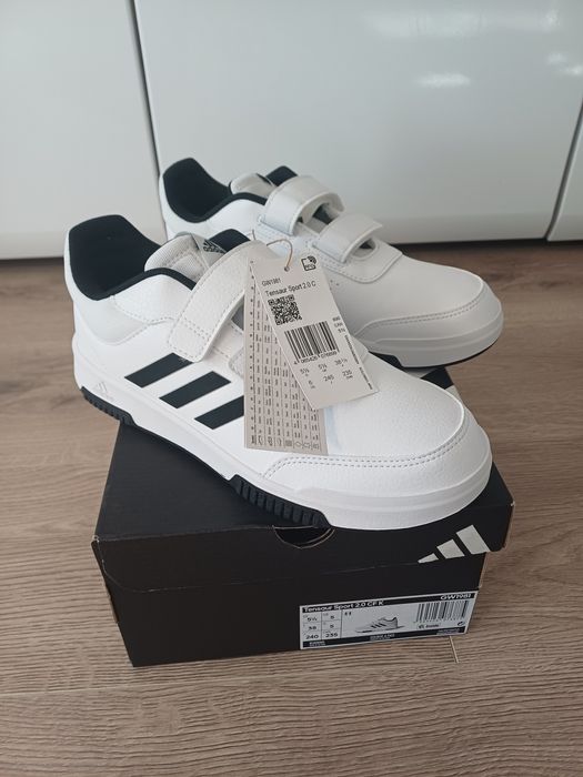 Sprzedam  nowe białe sneakersy adidas roz. 38.