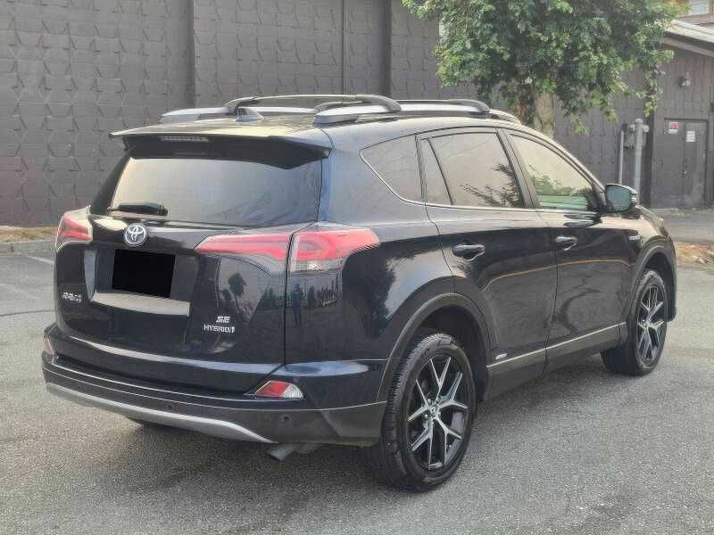 2018 Toyota RAV4 Hybrid SE