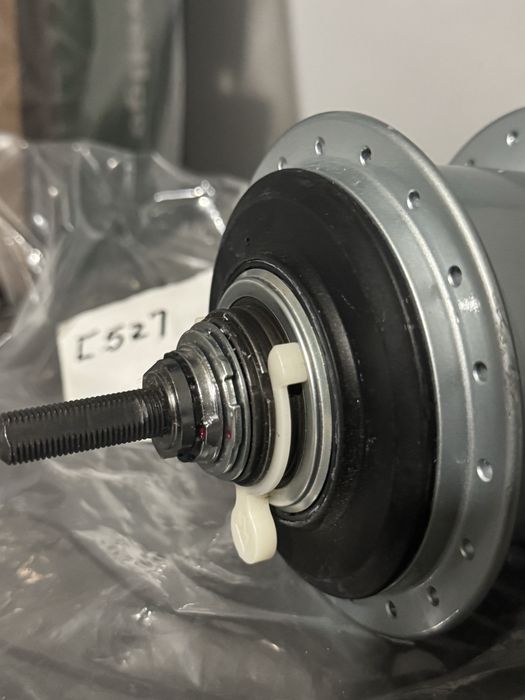 Piasta tylna Shimano Nexus SG-C6060-8R Di2 (52)